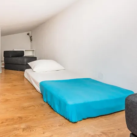 Galic 2 By Interhome Lägenhet Vir